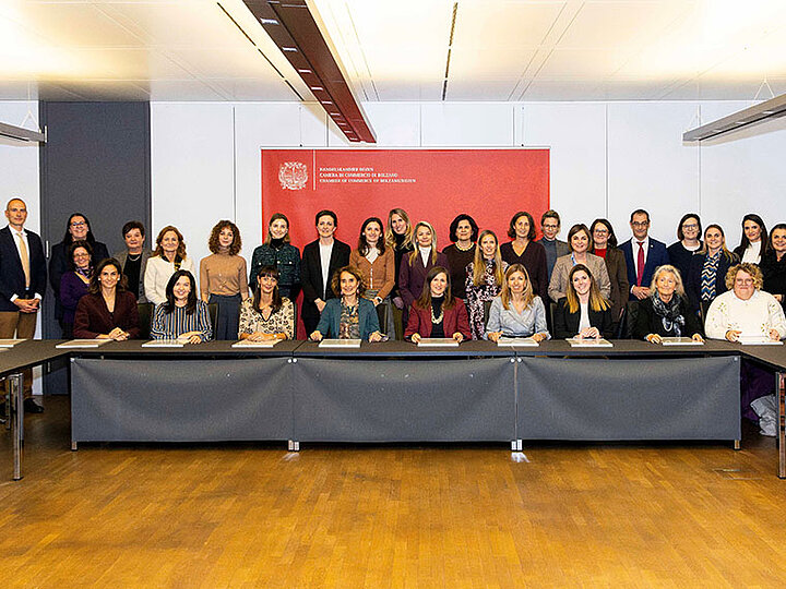 Absolventinnen 13. Lehrgang für Verwaltungsrätinnen