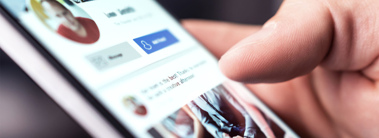 Persona con smartphone